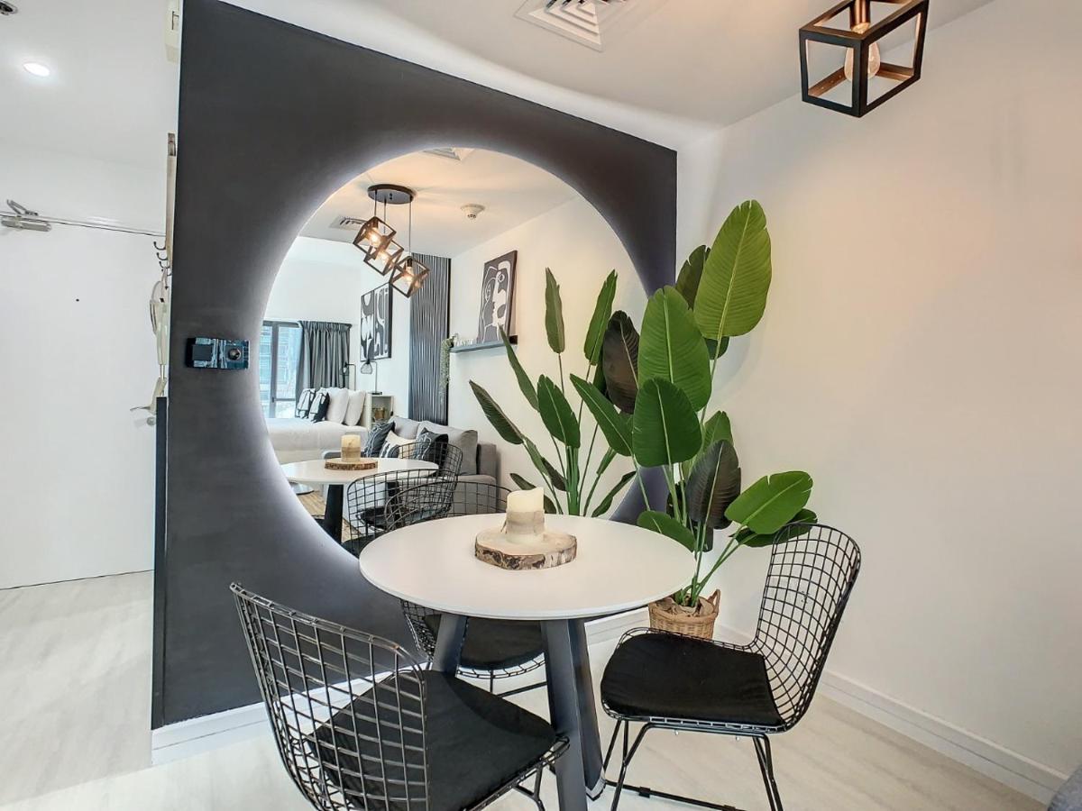 Luxury Modern Studio In Jlt With Amazing View & Rooftop Pool - Sleeps 3 Dubai Exteriör bild